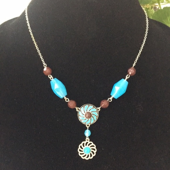 SAQ made for Avon necklace 1980’s - Picture 1 of 7